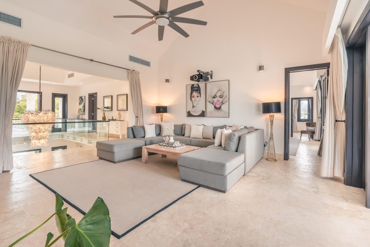 694443a1fcb6fe3e7c3fb74b