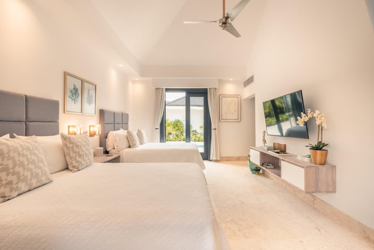 6944439dfcb6fe3e7c3fb70e