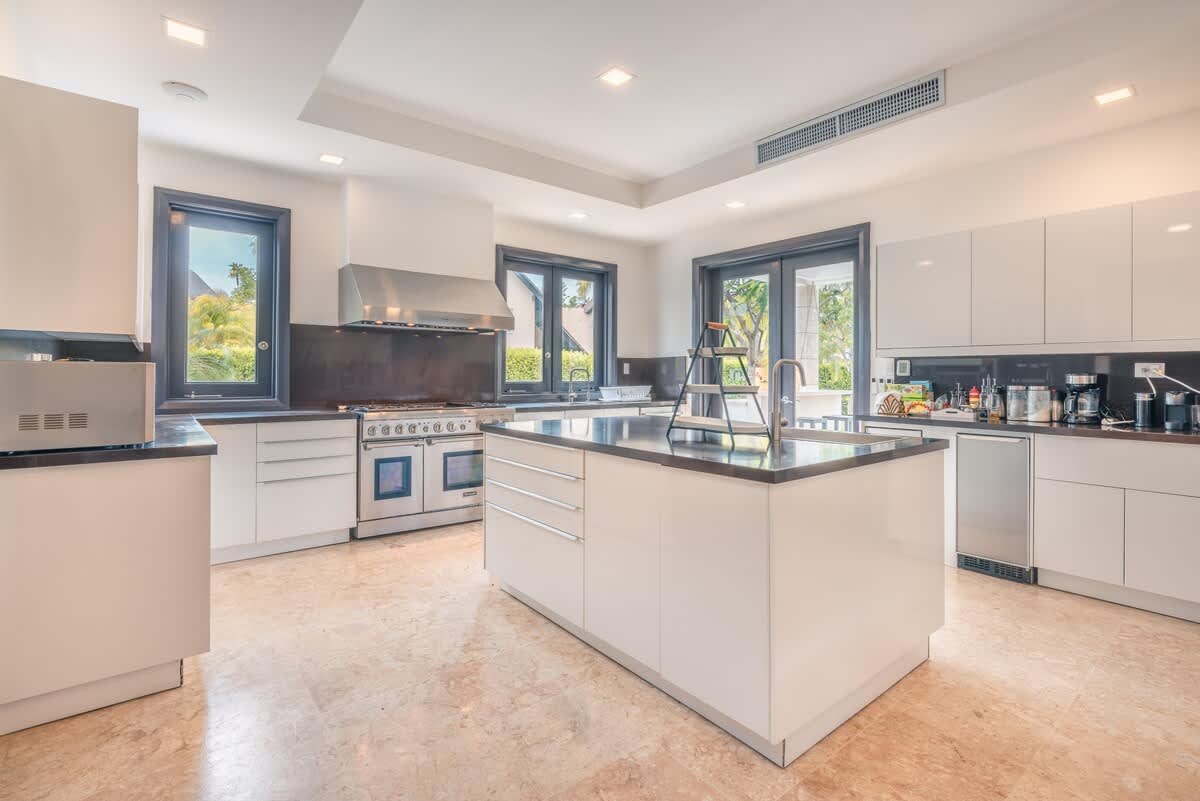 6944439afcb6fe3e7c3fb6ef