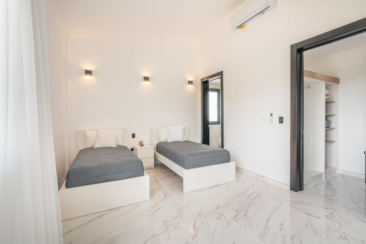 6944441ffcb6fe3e7c3fbb89