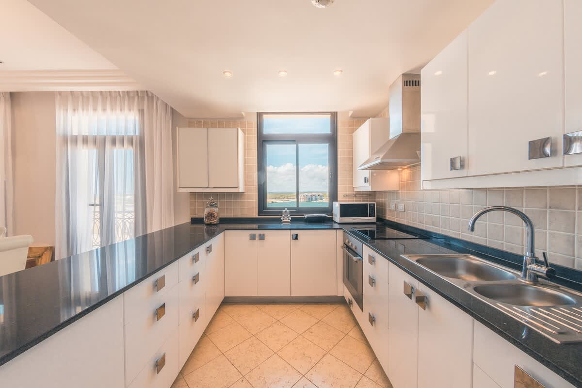 694aff4698ade2a2e859fc70