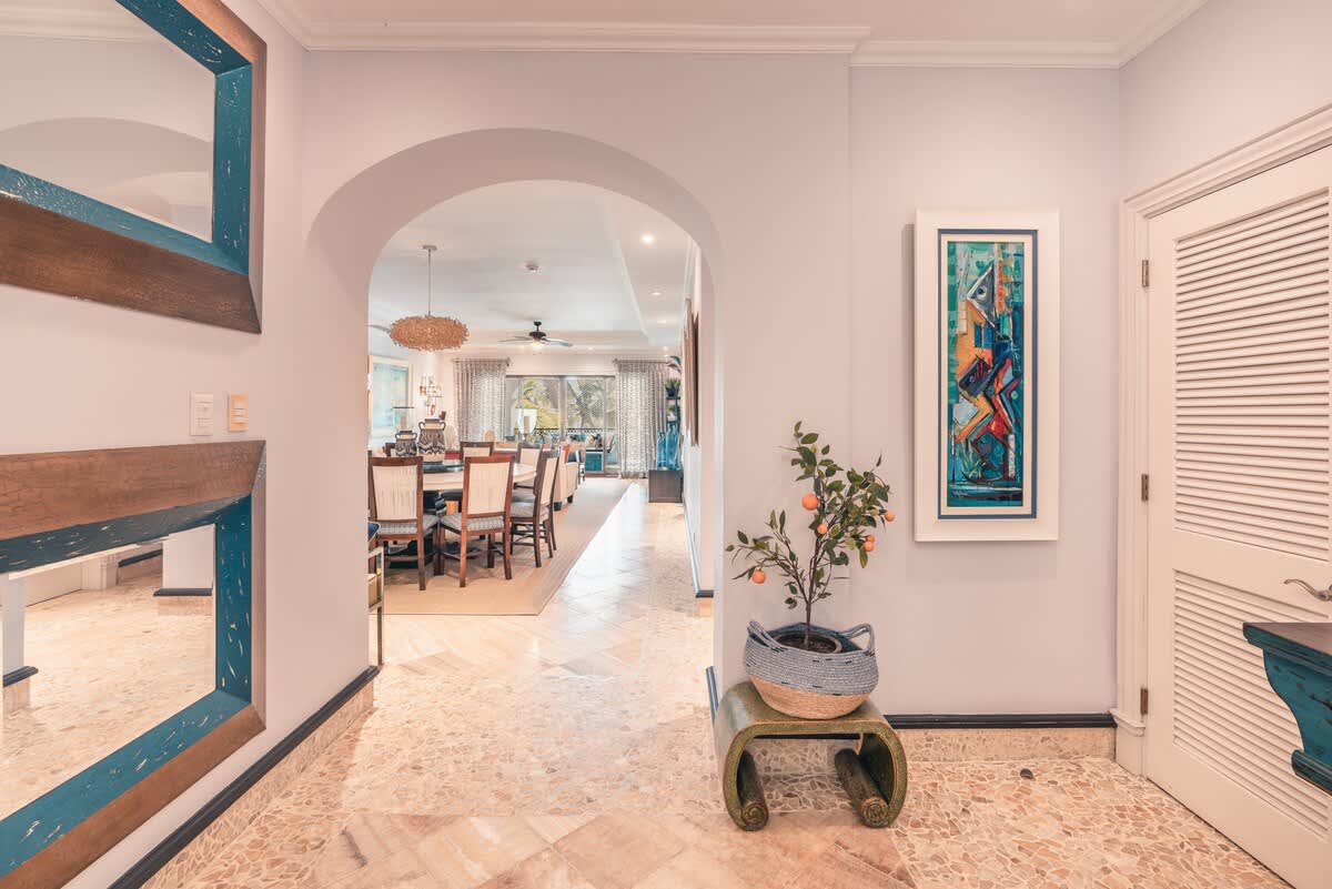 6944437d914dba2e072f770b