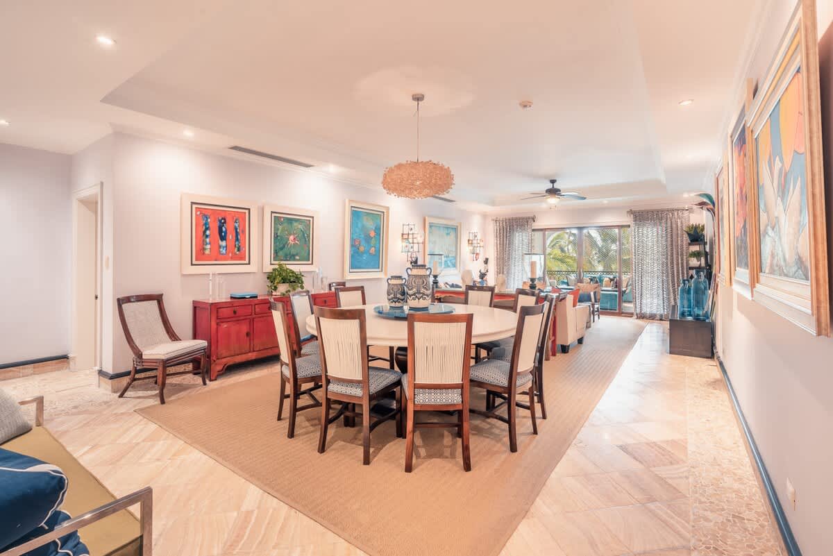 6944437d914dba2e072f7713