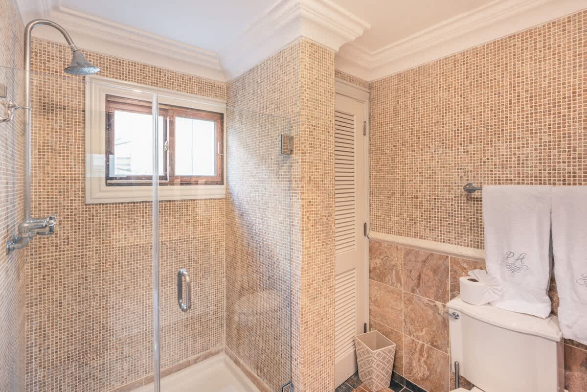 69444380914dba2e072f7735