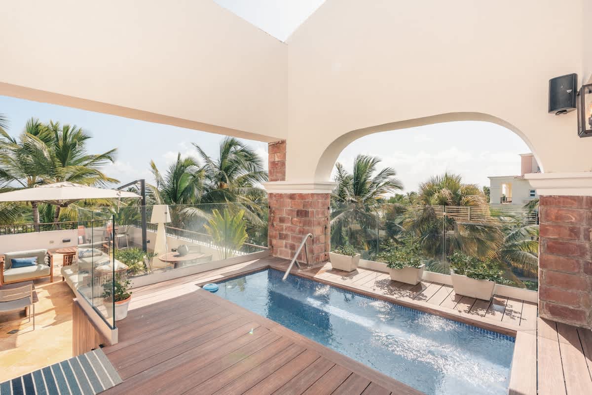 6944437d914dba2e072f7711