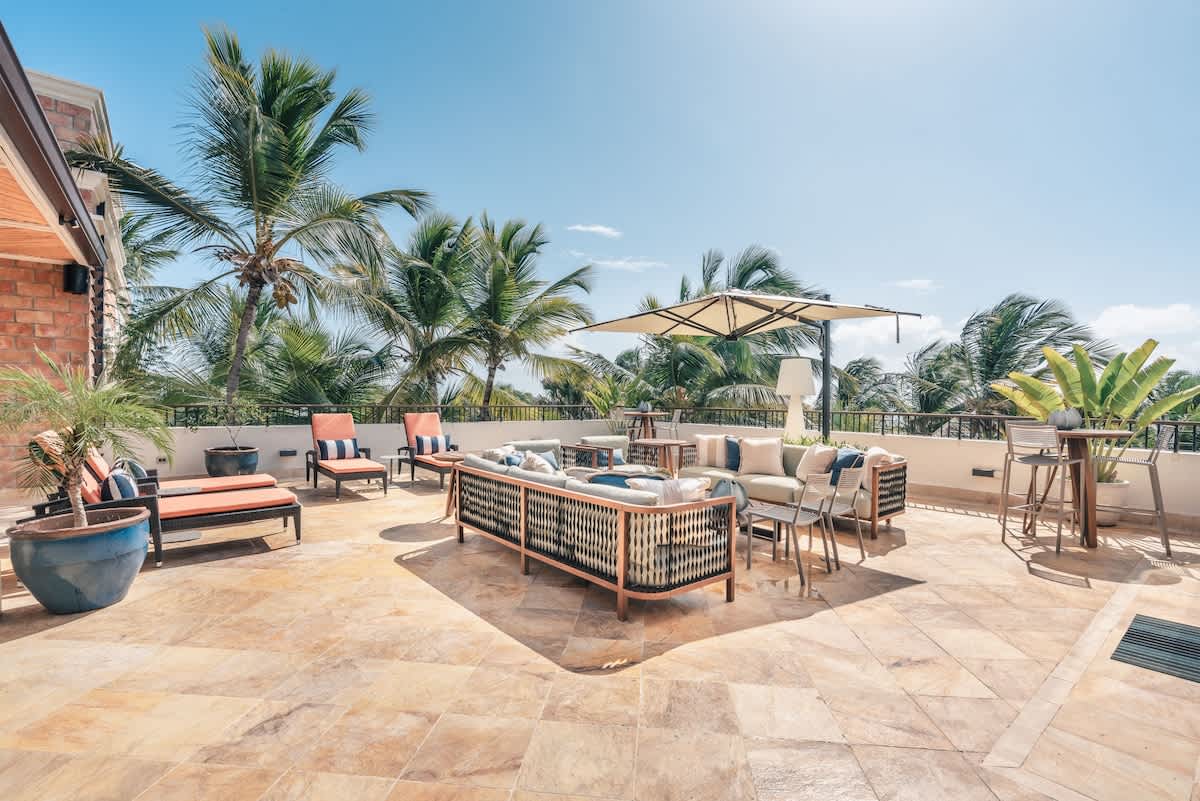 6944437c914dba2e072f76f7