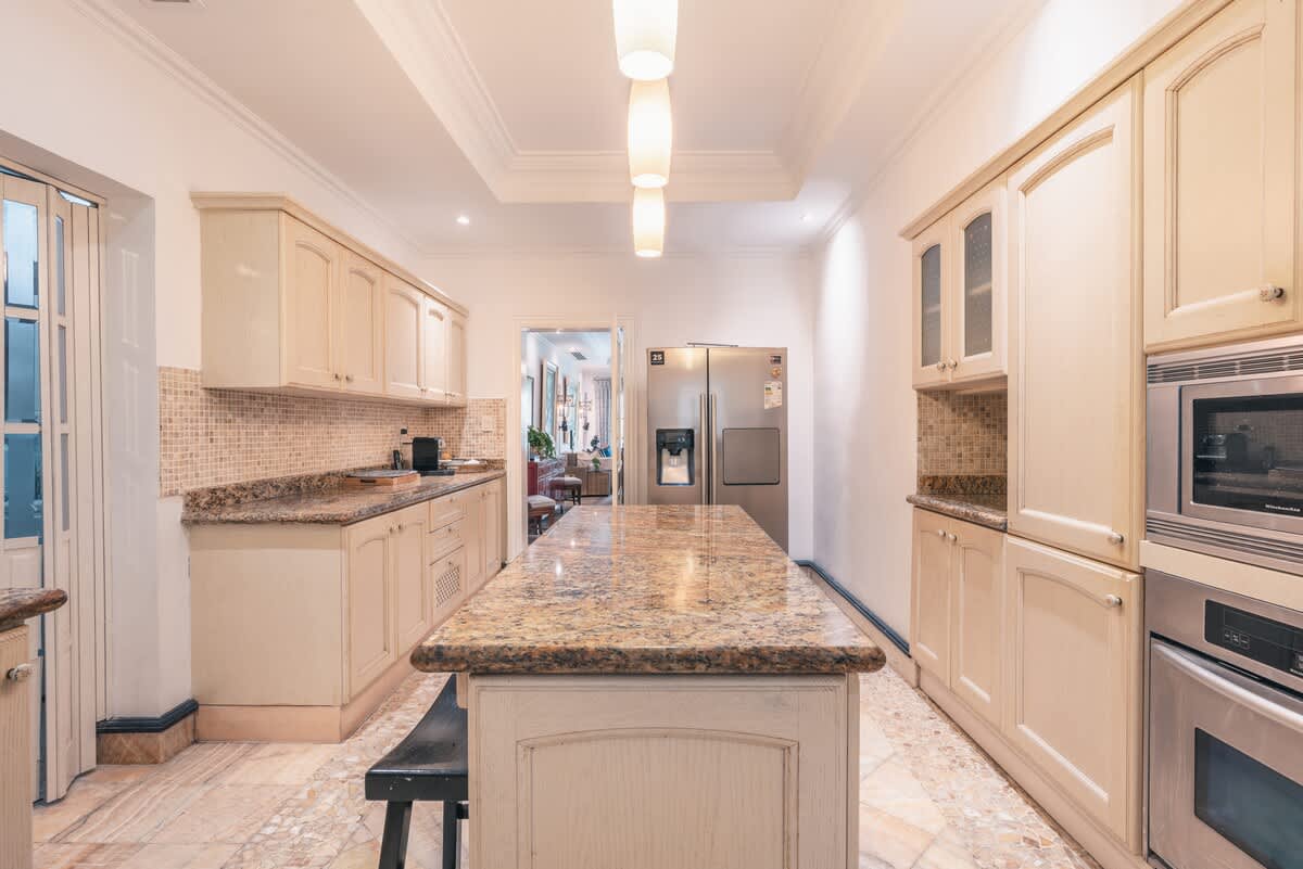 6944437e914dba2e072f7719