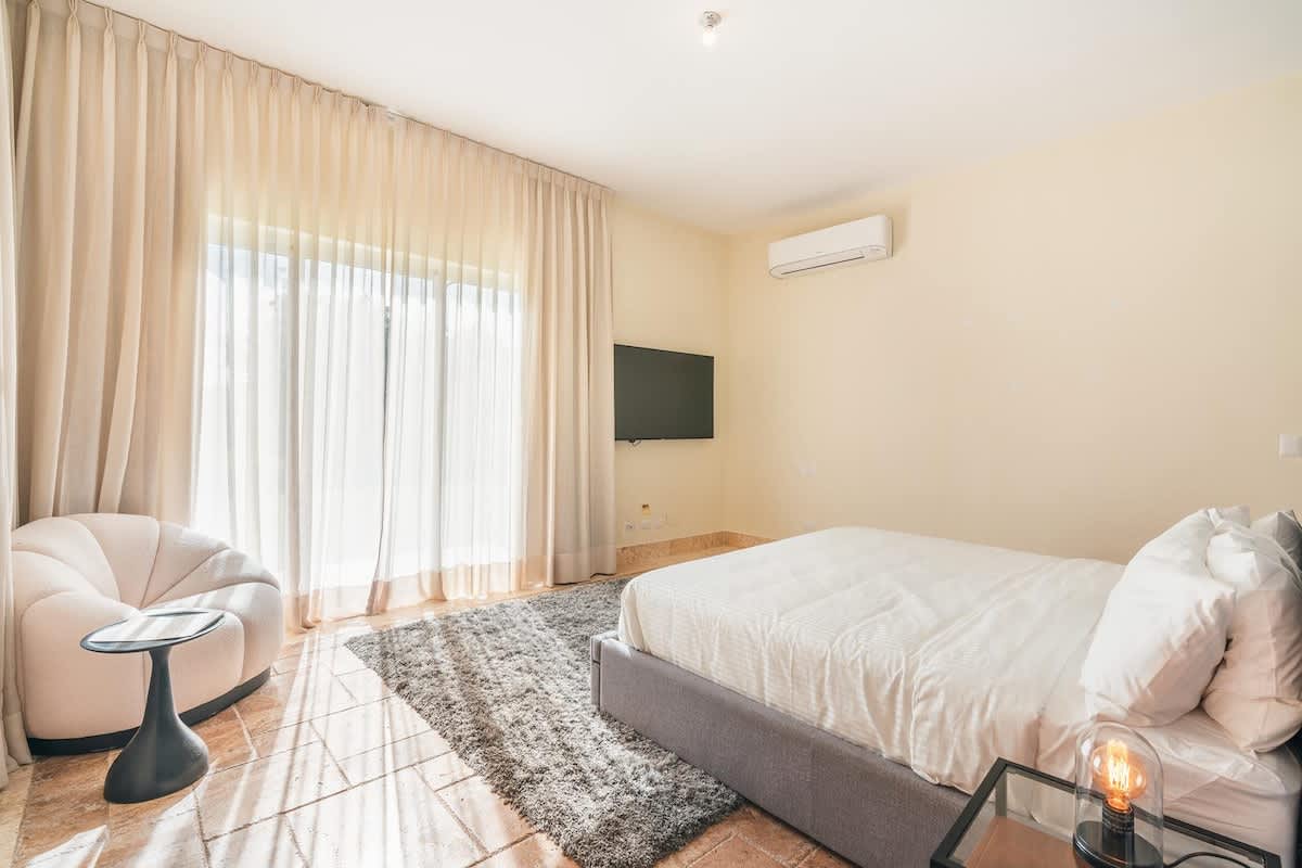 694443b5fcb6fe3e7c3fb805