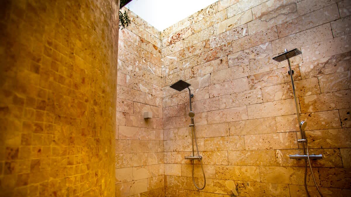 69a093eba0b4e0c7d462a936