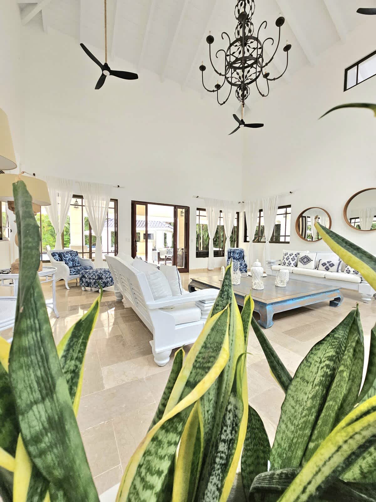 6944449d914dba2e072f82d6