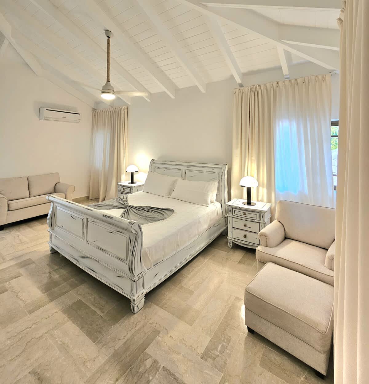 6944449b914dba2e072f82a1