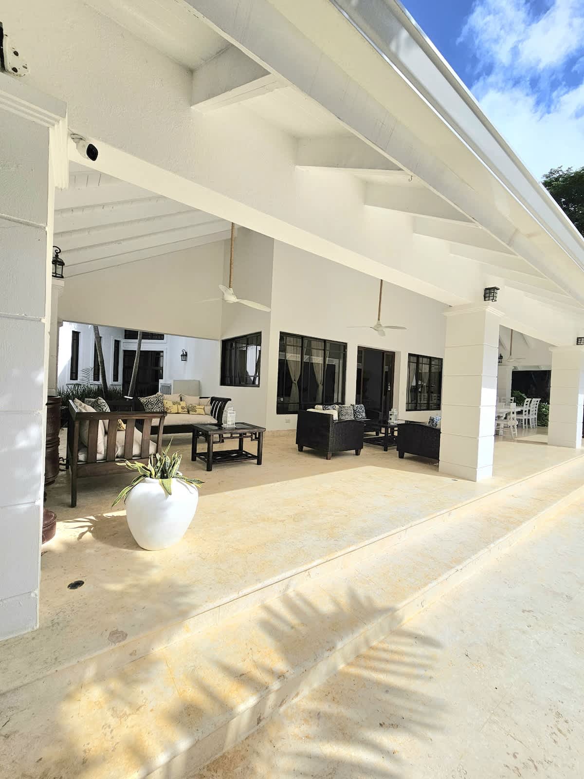 69444498914dba2e072f8228