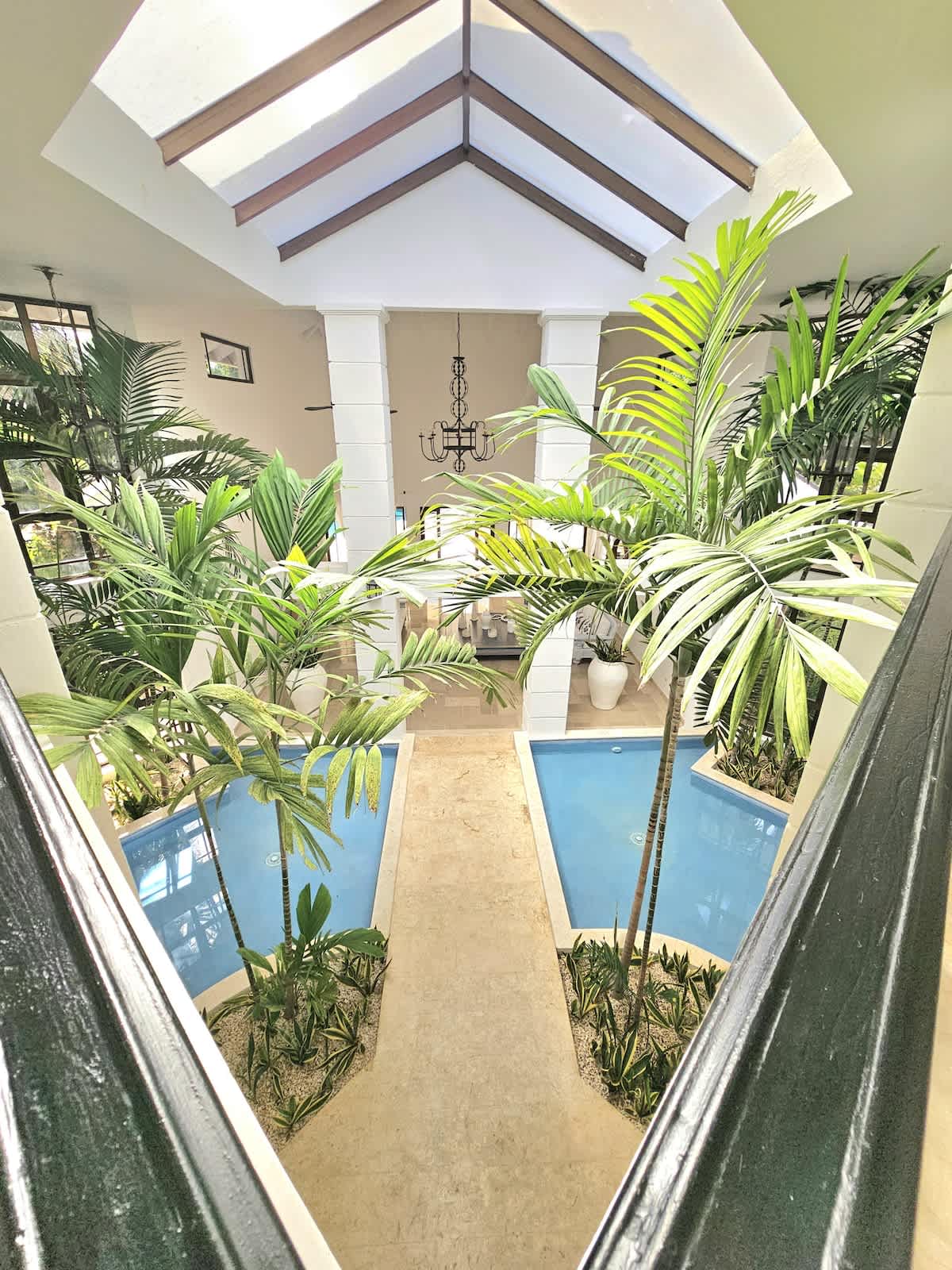 6944449d914dba2e072f82e2