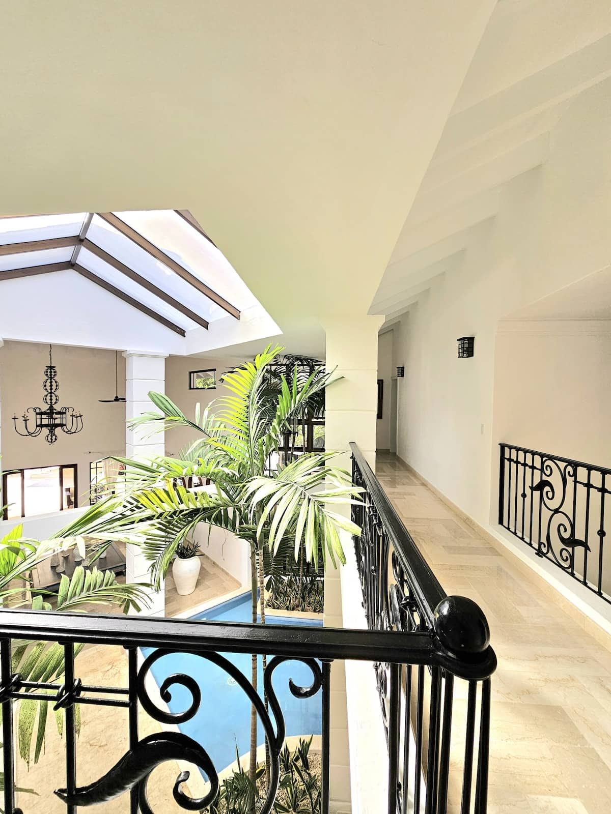 6944449e914dba2e072f82f6