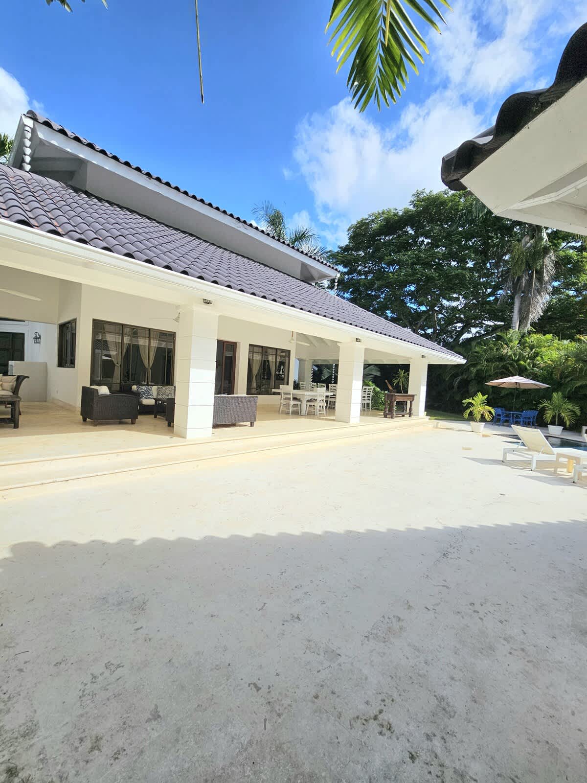 6944449e914dba2e072f82fe