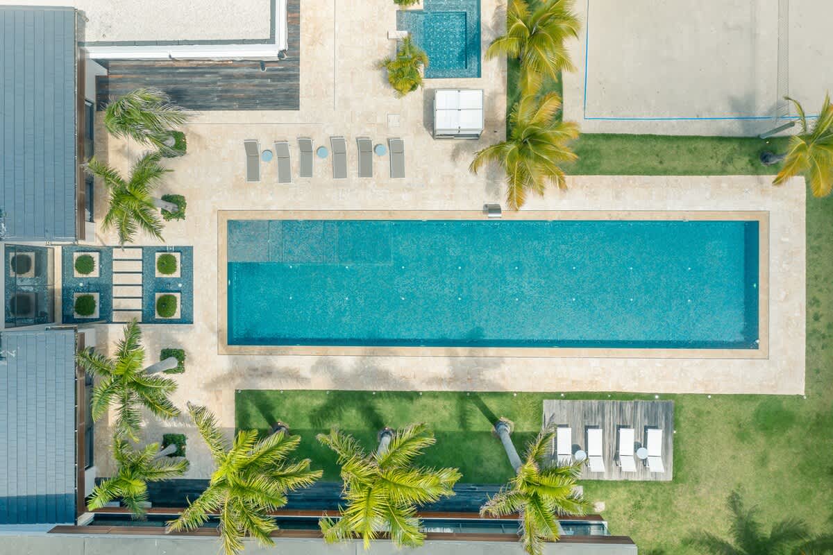 6952e1809ffb66b812f5a53e