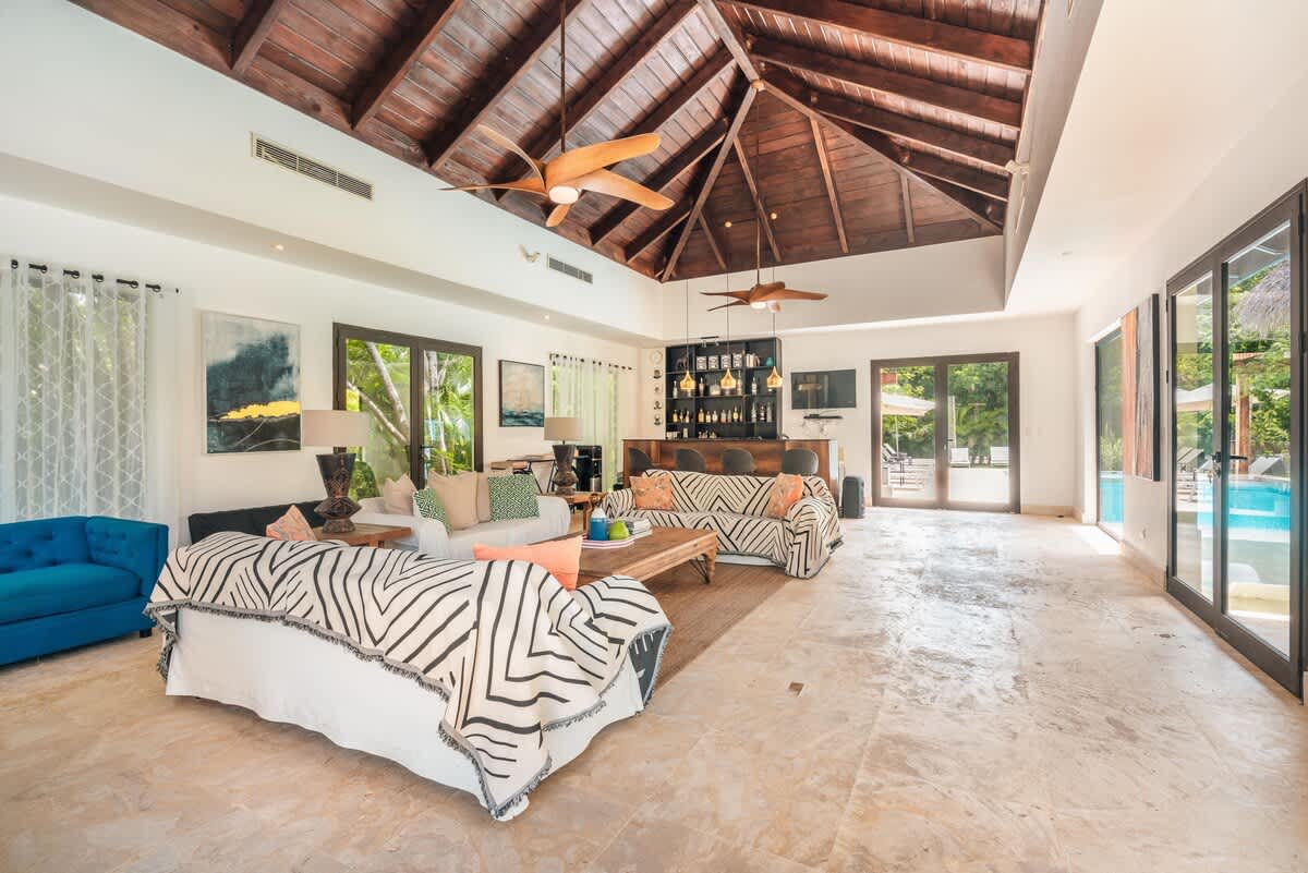 6944441ffcb6fe3e7c3fbb86