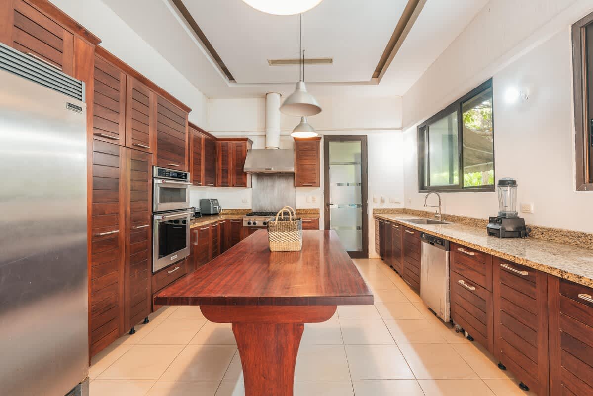 6944441efcb6fe3e7c3fbb7d