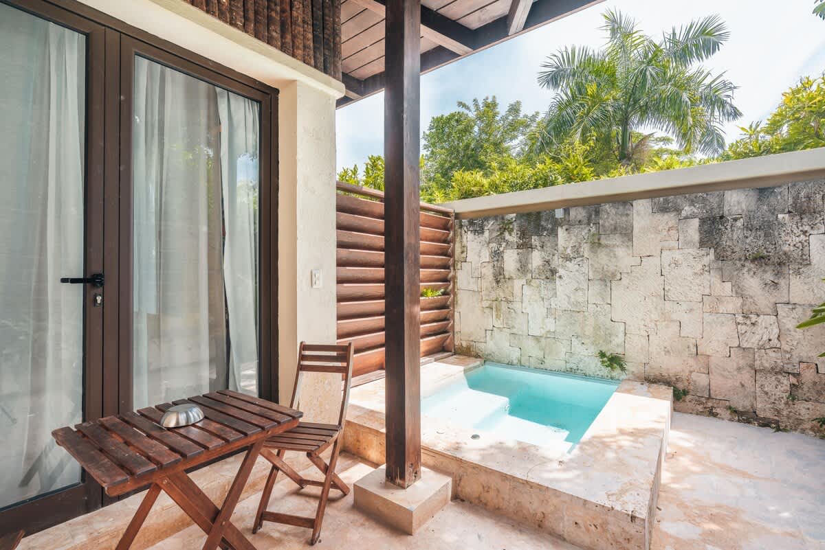 6944441efcb6fe3e7c3fbb6b