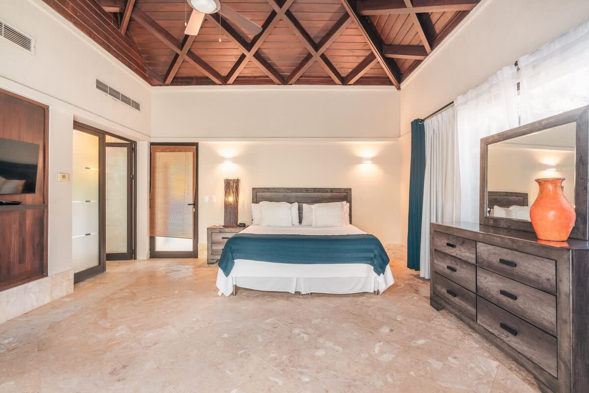 6944441efcb6fe3e7c3fbb7a