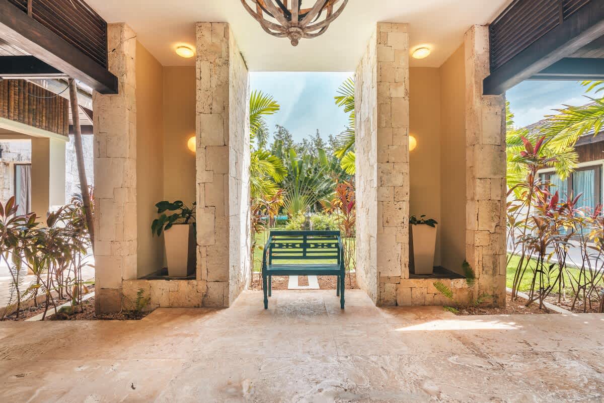 6944441ffcb6fe3e7c3fbb9b