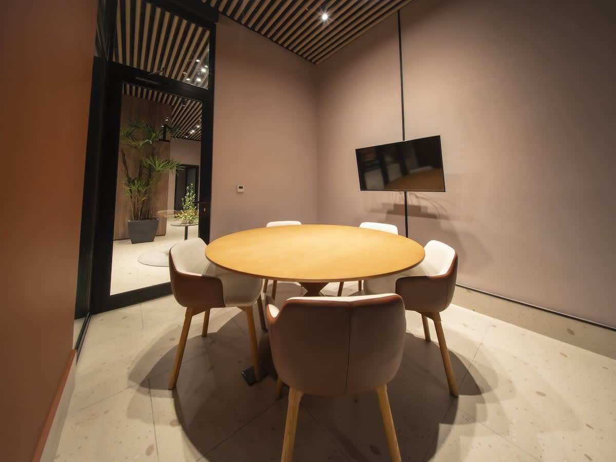 694aebf39ffb66b812e1e18e