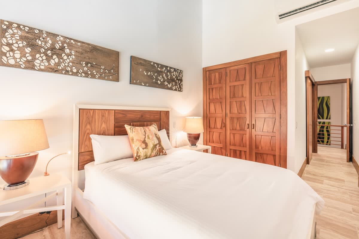 6952d00d98ade2a2e86d6a6c