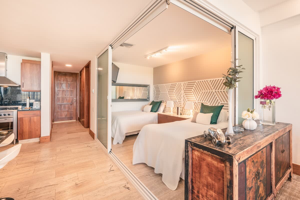 6952d00d98ade2a2e86d6a60