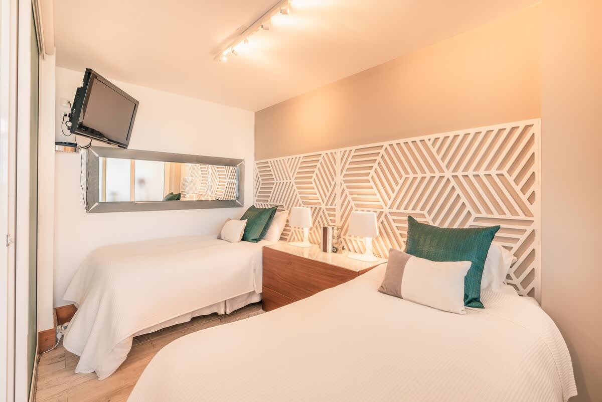 6952d01098ade2a2e86d6a82