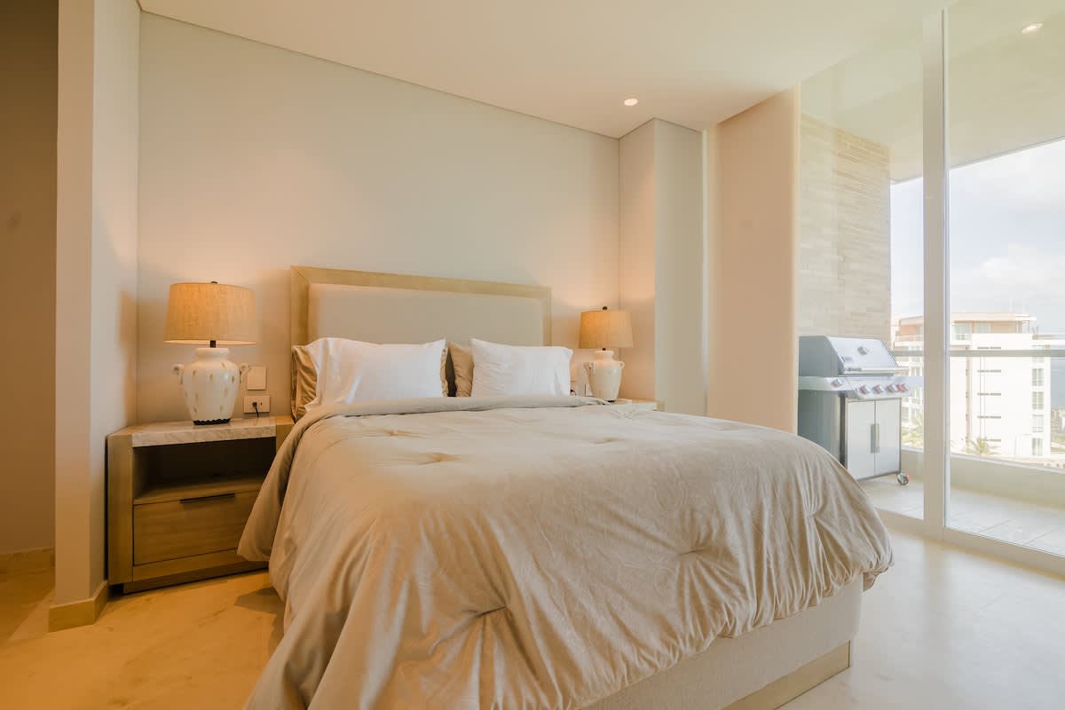 6944449e914dba2e072f82fc