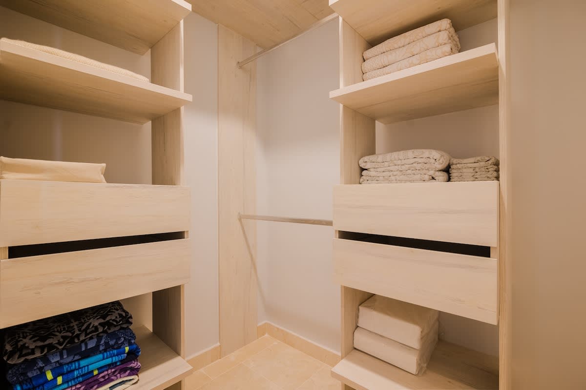 6944449c914dba2e072f82b0