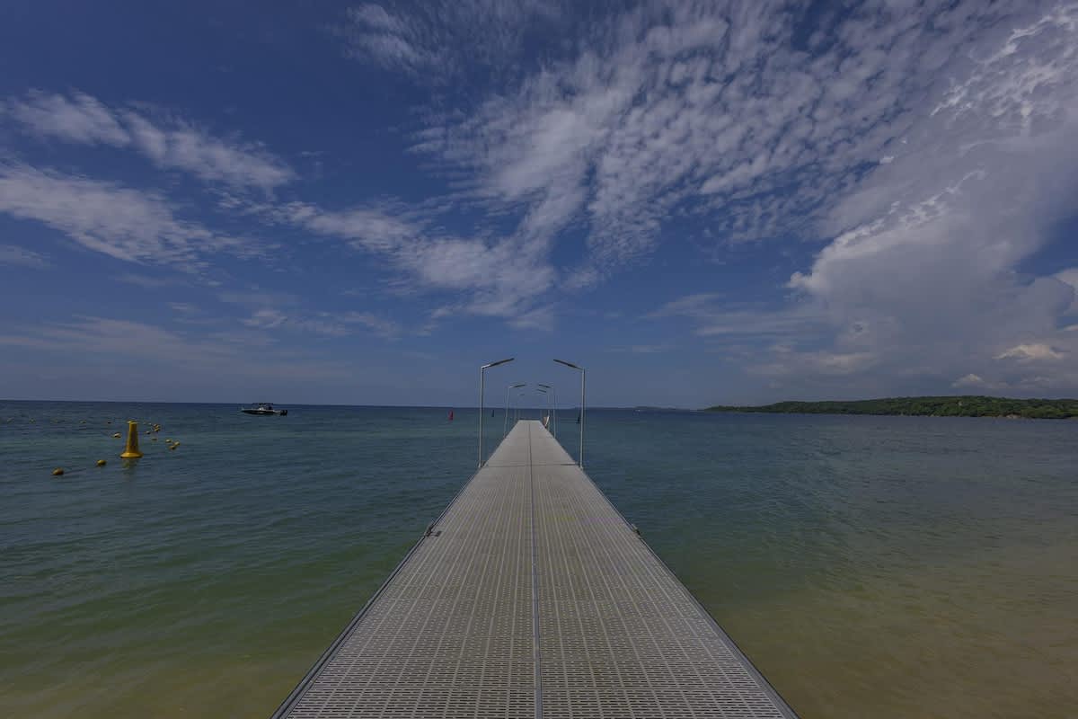 6944449f914dba2e072f8305