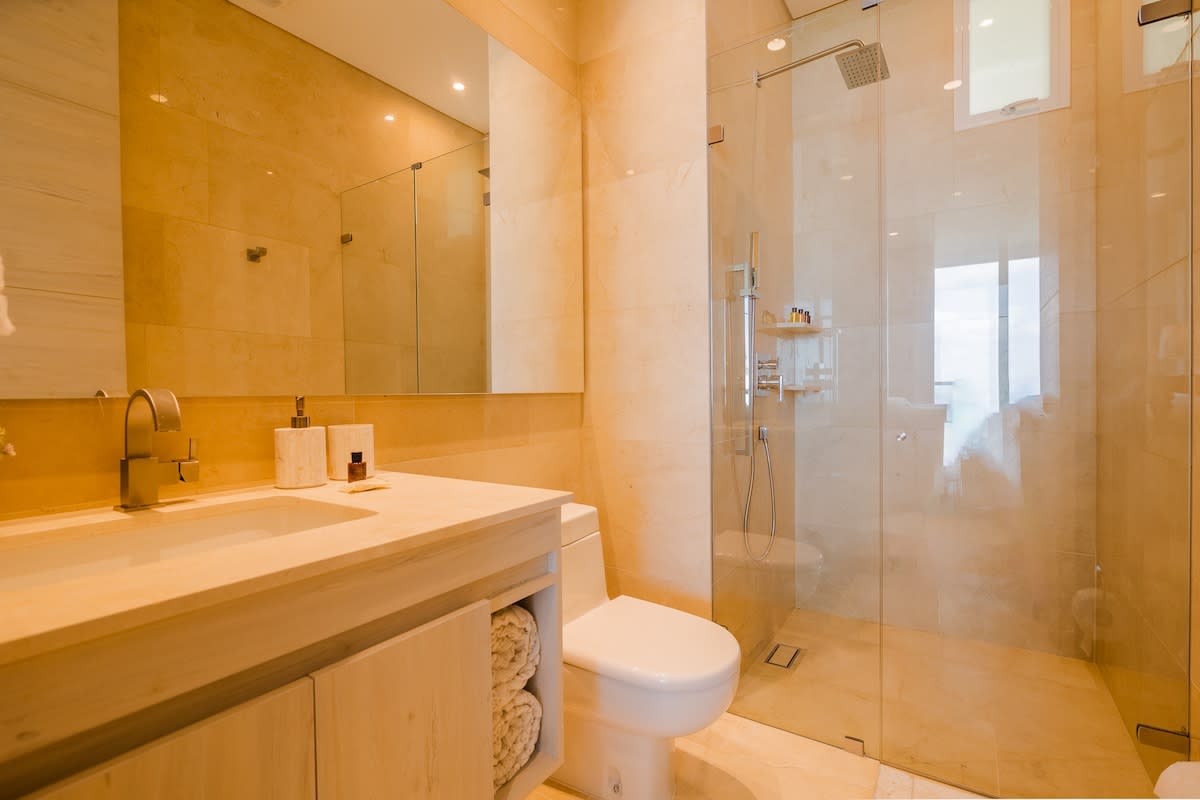 6944449e914dba2e072f82f8