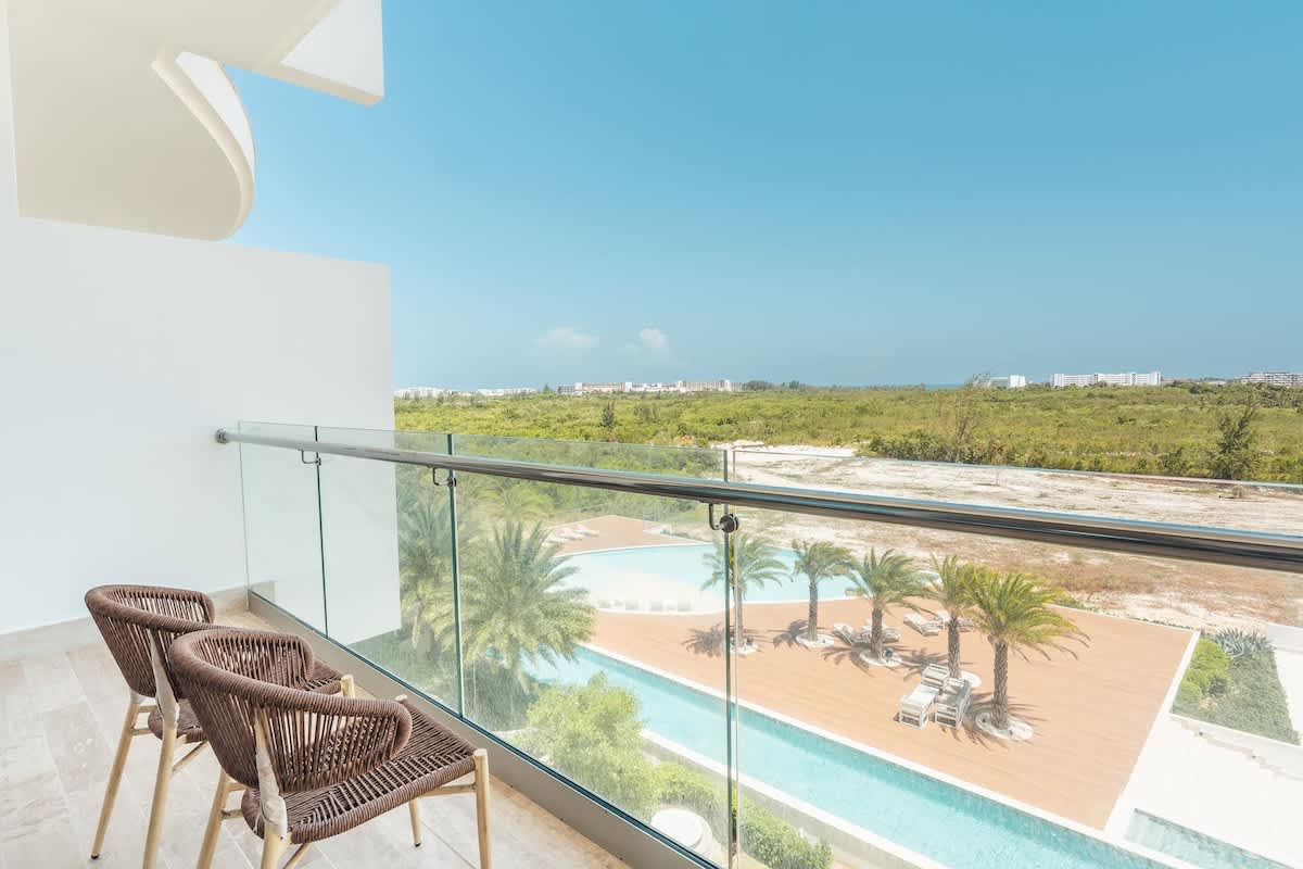 69444493fcb6fe3e7c3fc250