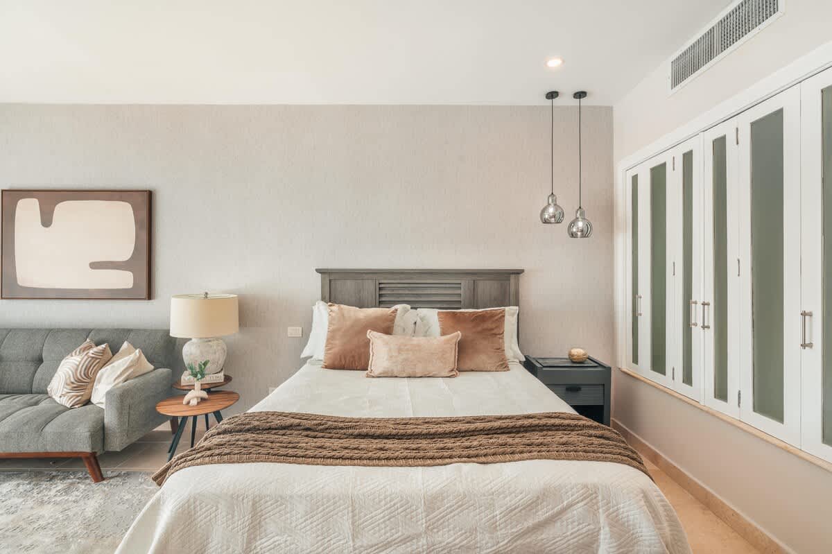 694443c7914dba2e072f78e1