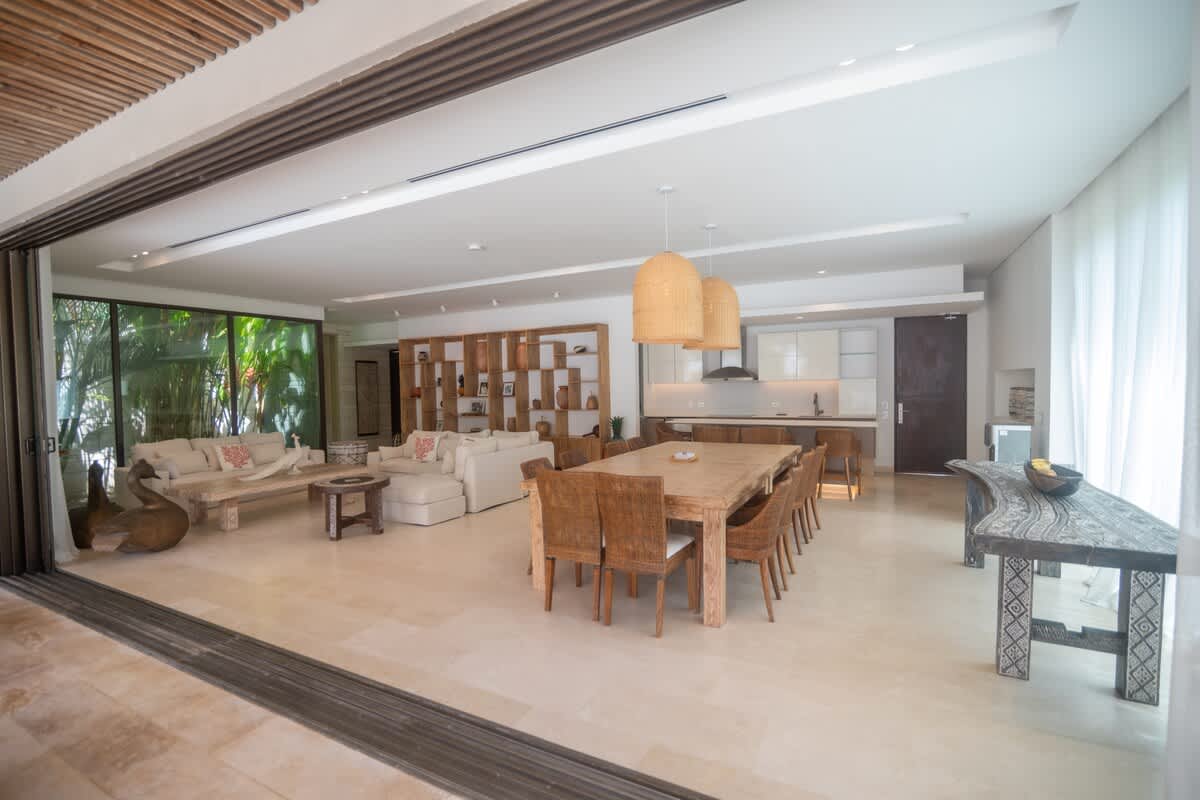 6944448f914dba2e072f8111