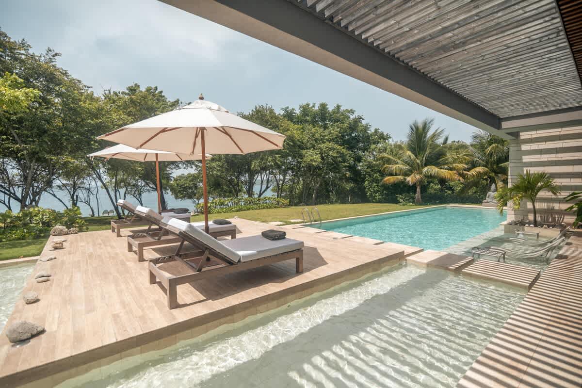 6944448f914dba2e072f813a