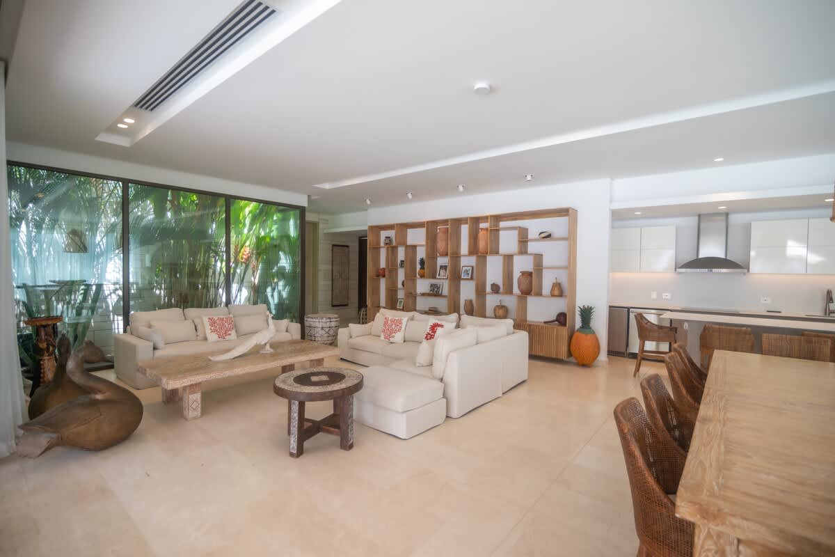 6944448f914dba2e072f8107