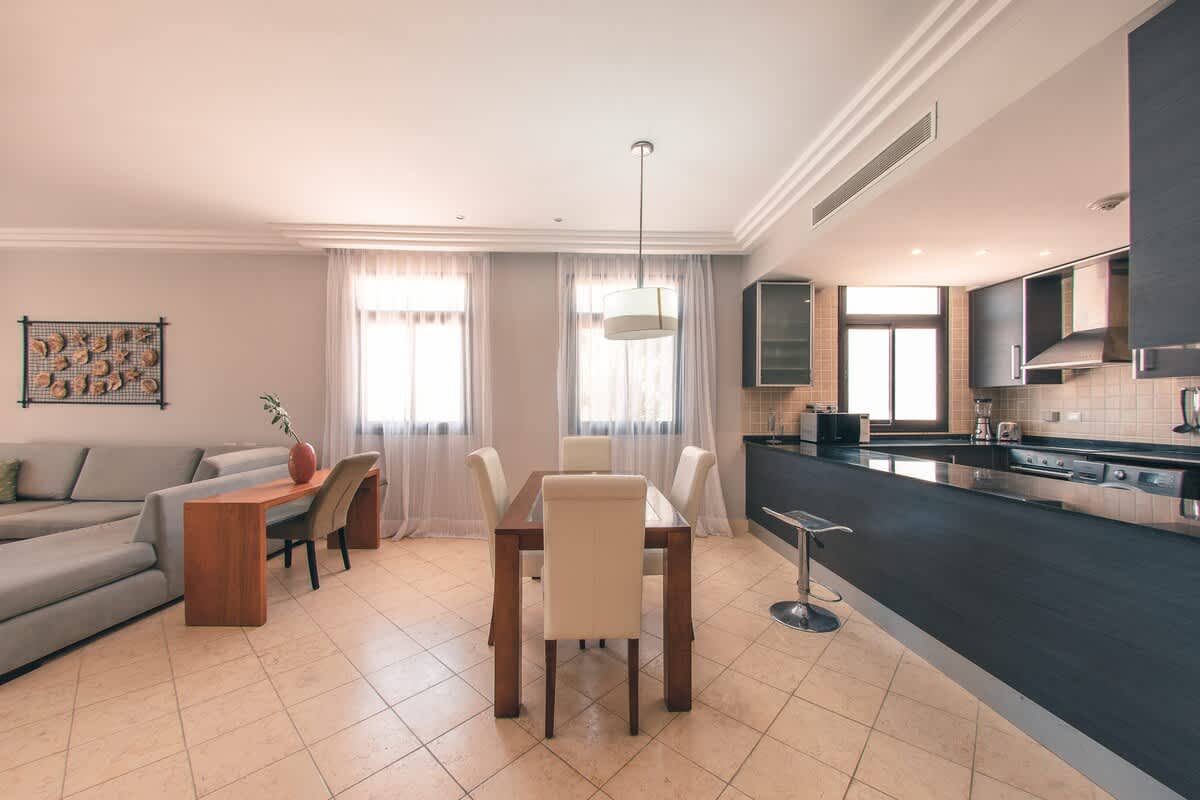 6944432ffcb6fe3e7c3fb4d6