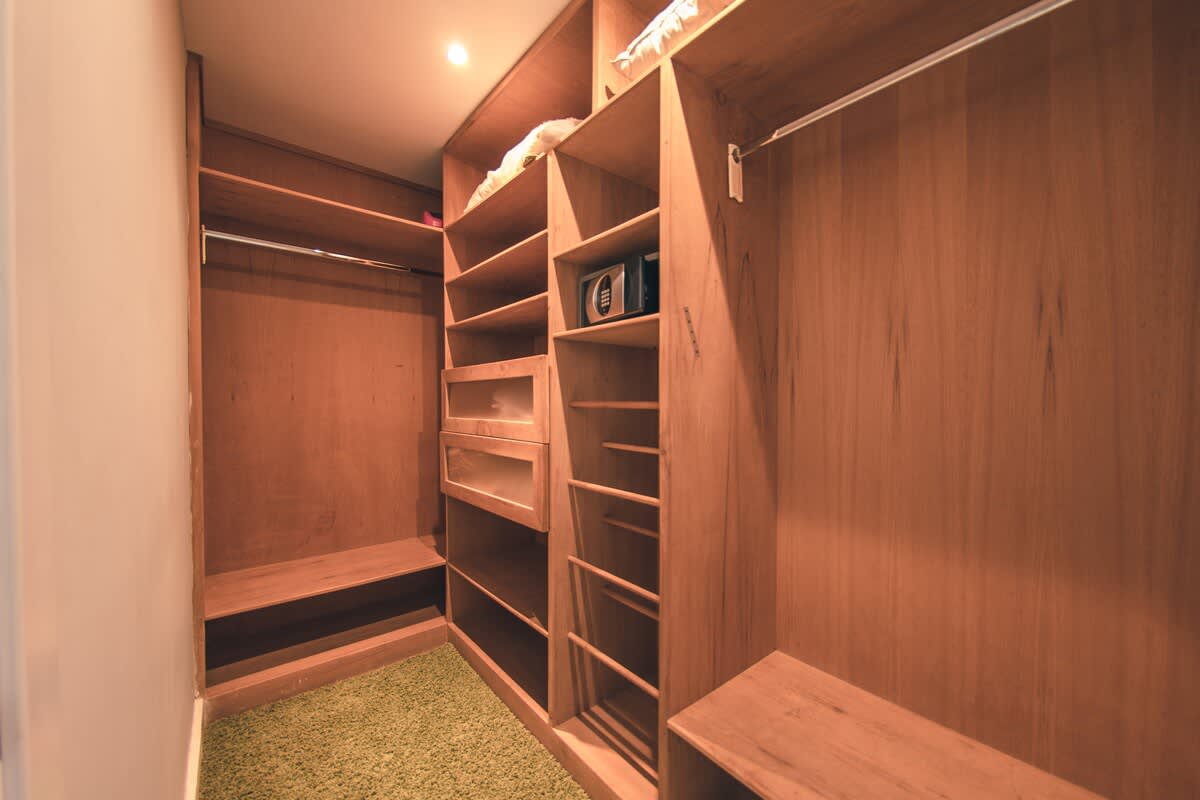 6944432ffcb6fe3e7c3fb4d4