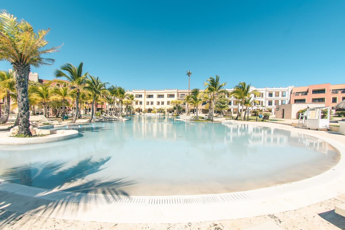 6944432efcb6fe3e7c3fb4cc