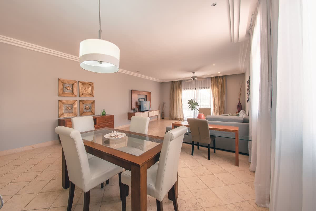 6944432ffcb6fe3e7c3fb4e4