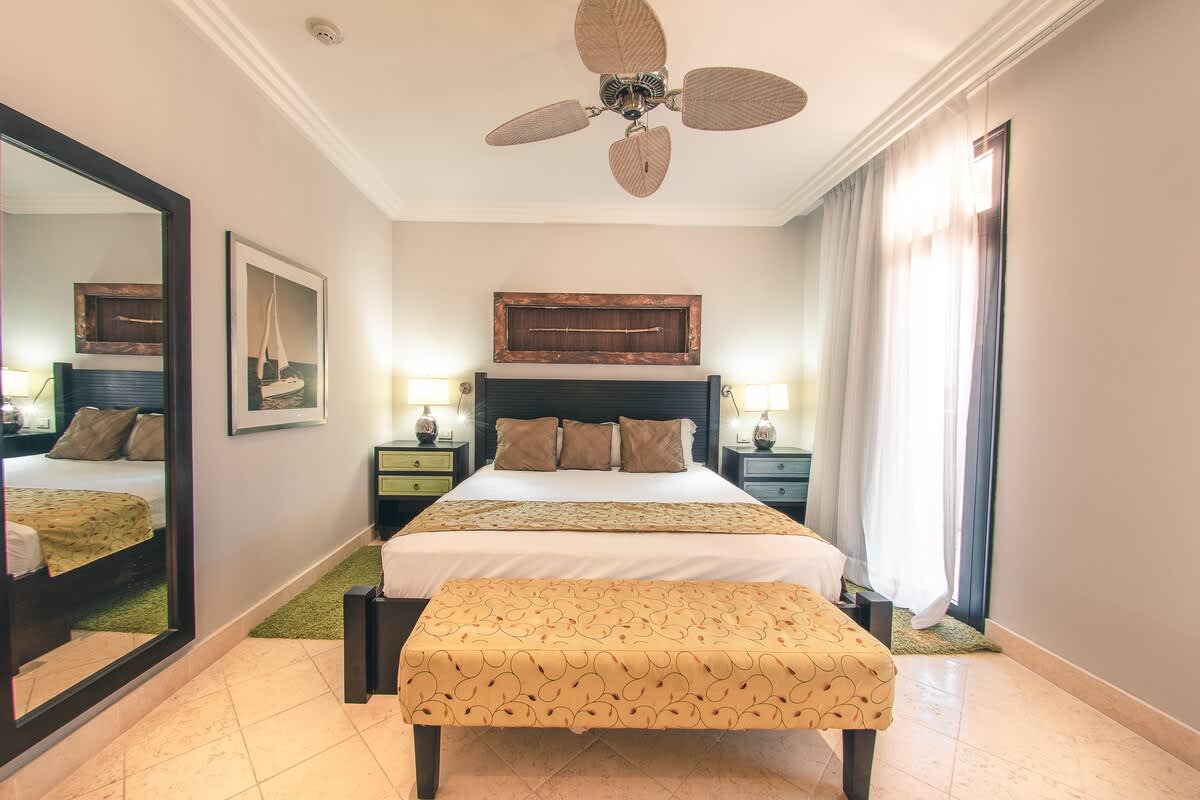 6944432ffcb6fe3e7c3fb4e7