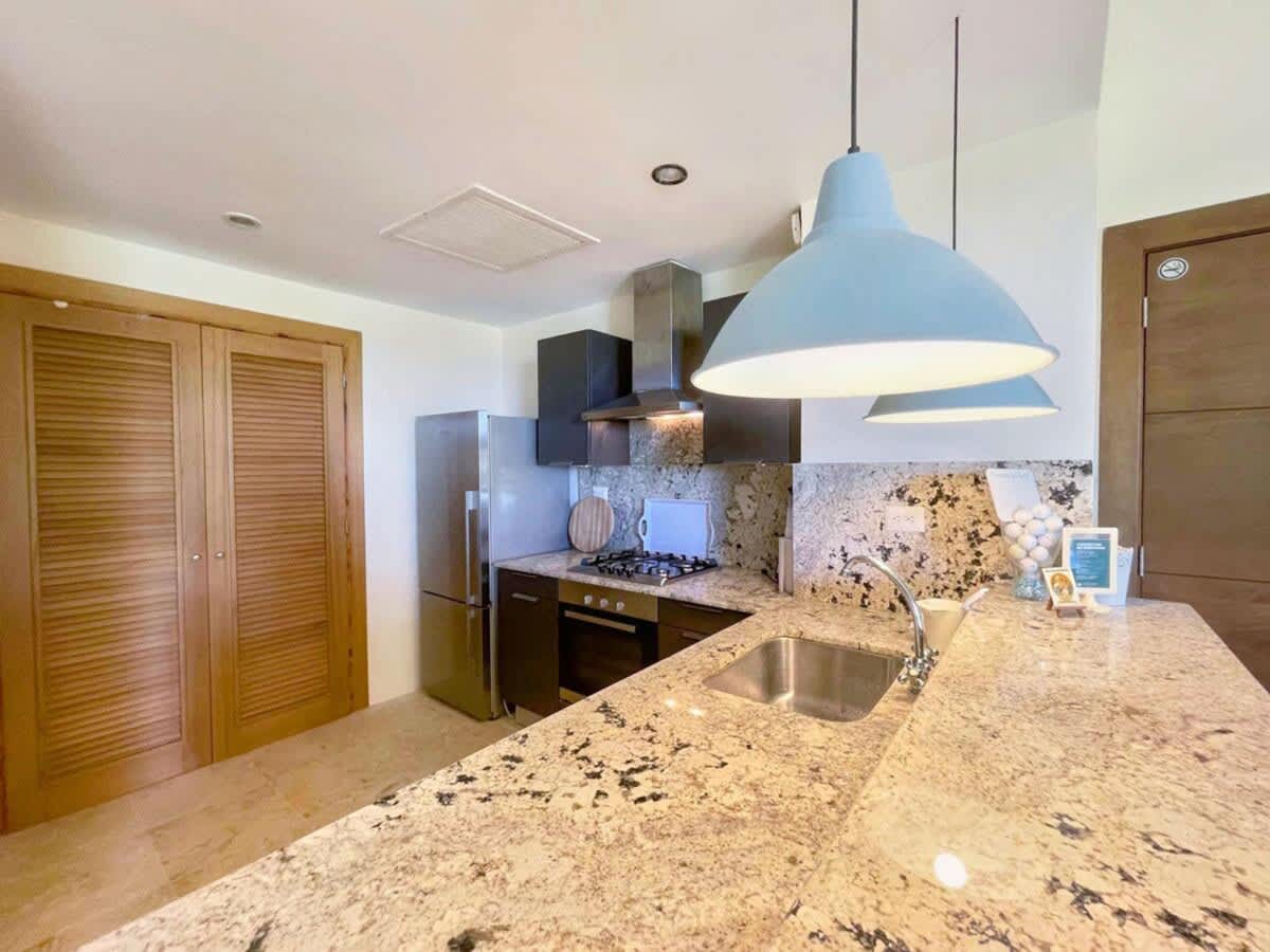 6944444c914dba2e072f7e1c