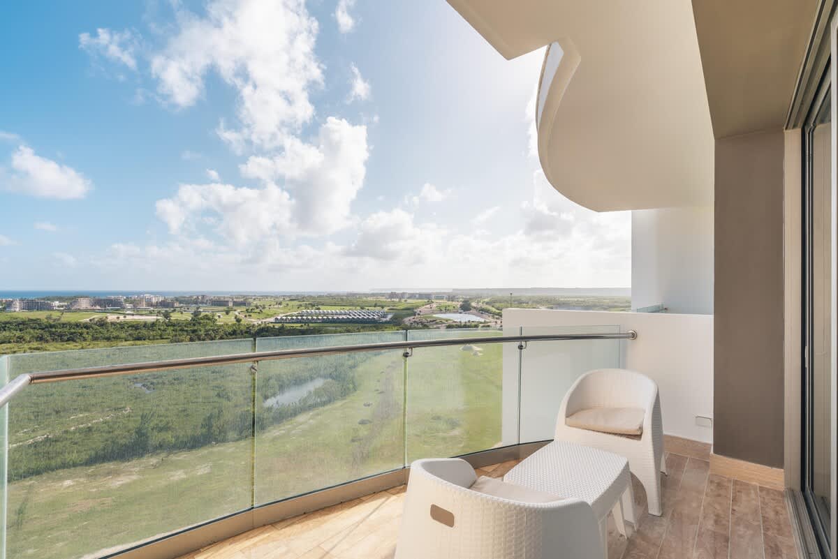 6944444e914dba2e072f7e41