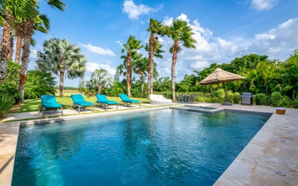 6944448c914dba2e072f80b7