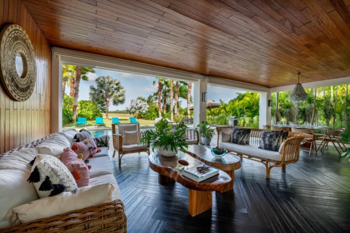 6944448f914dba2e072f8132