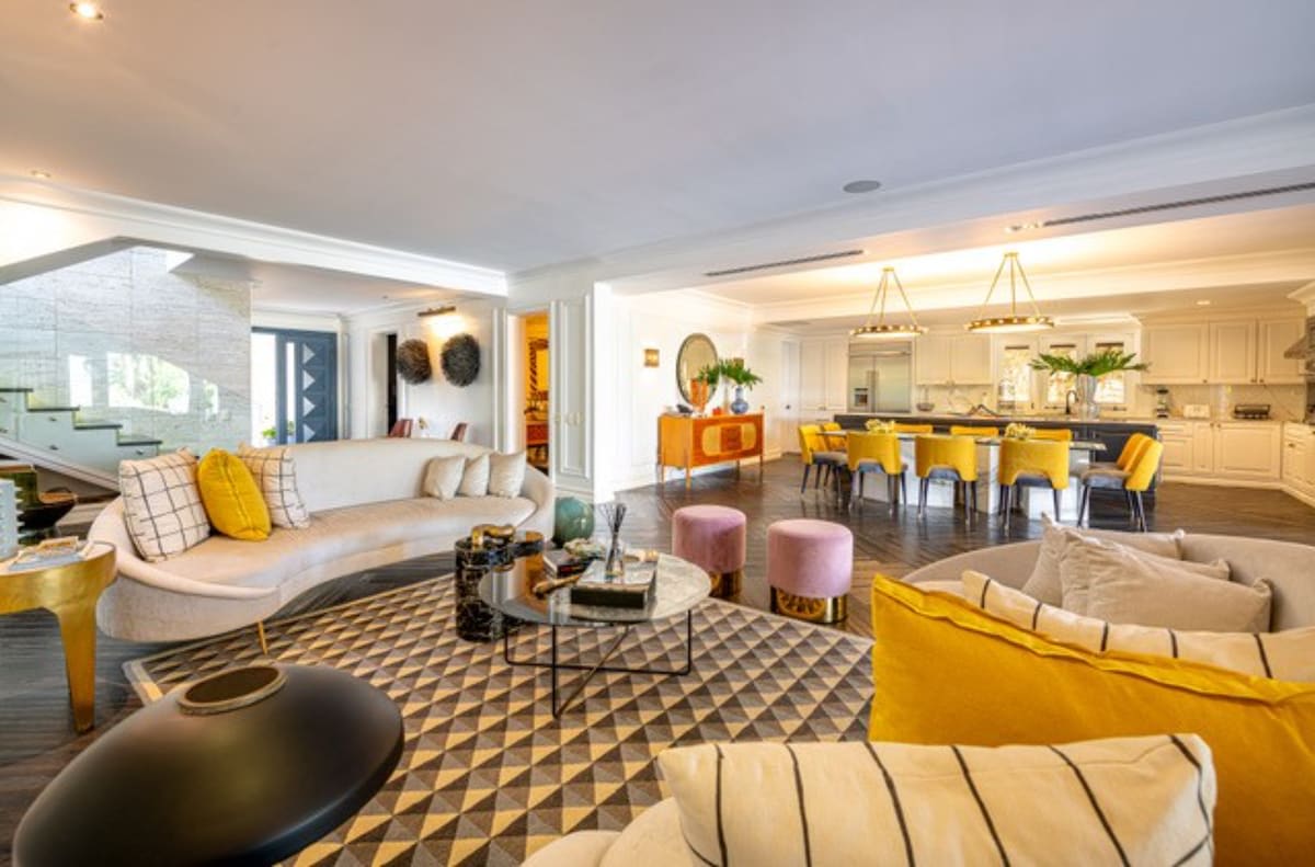 6944448d914dba2e072f80d3