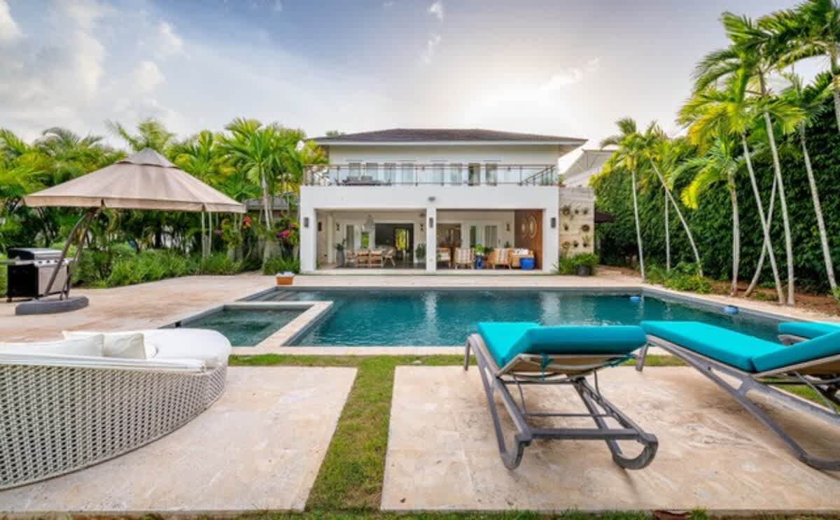 6944448f914dba2e072f8127