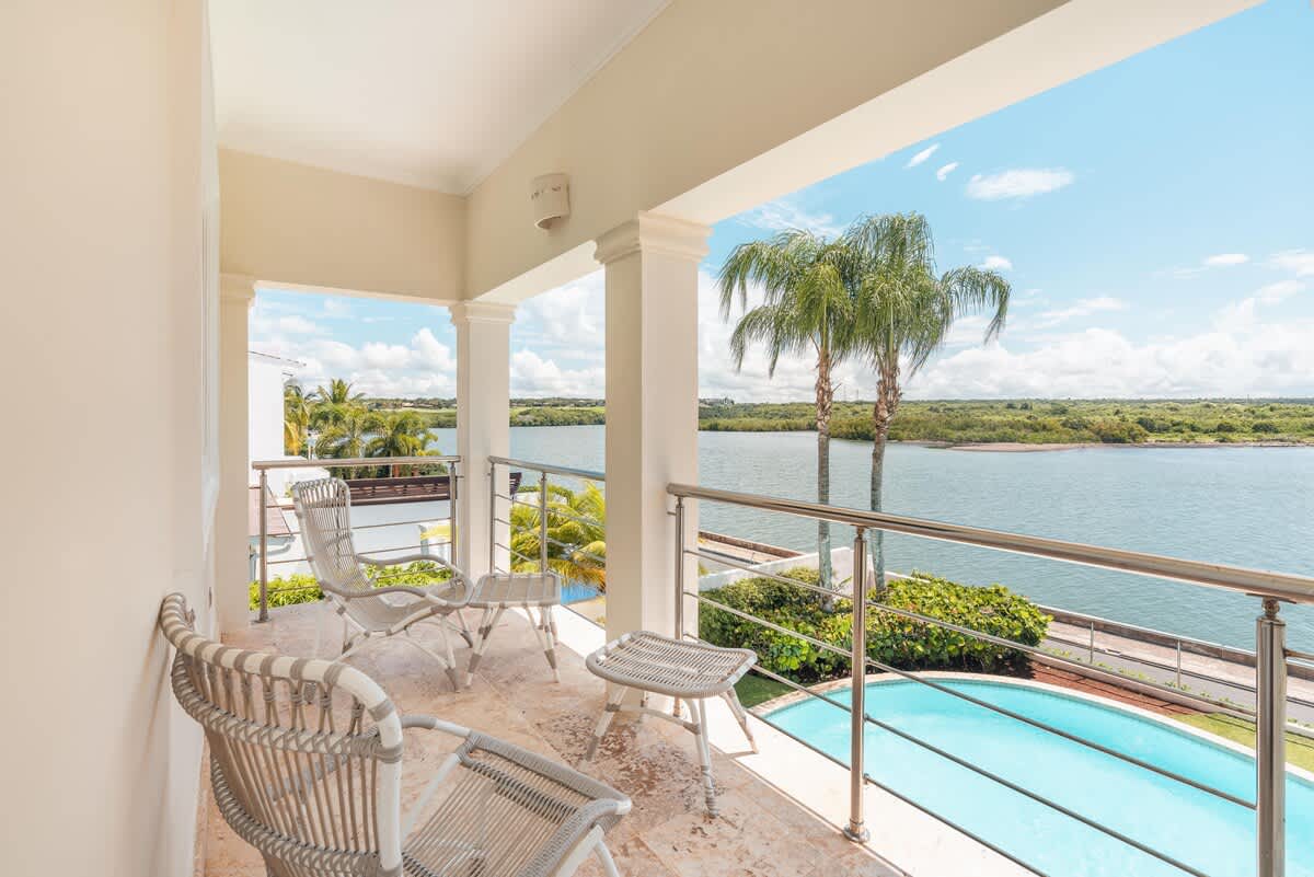 6952ba1398ade2a2e86d2612